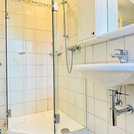 بيت للعطل Huus Suennschien Böhl